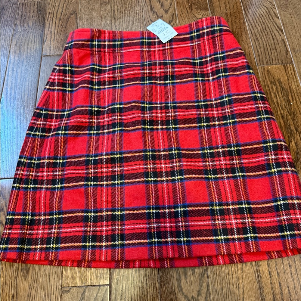 J Crew NWT Size 2 Tartan Plaid Pencil Skirt.
Perfect for the Holidays - Picture 2 of 9